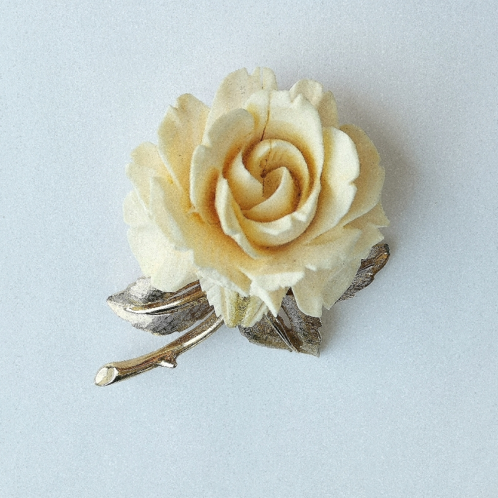 Vintage Boucher Carved Rose Mid Century Brooch